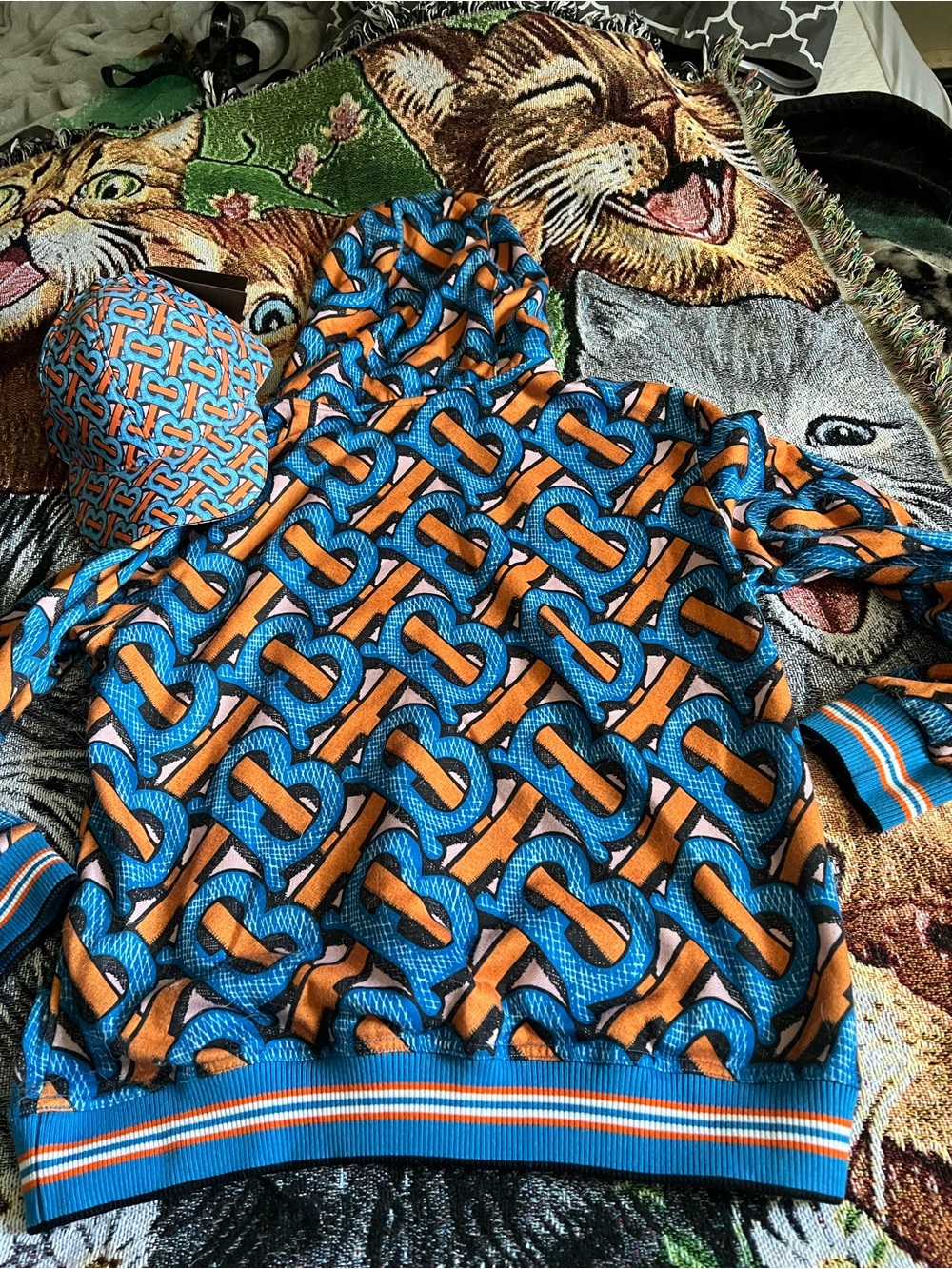 Burberry Multicolor Graphic Drawstring Hoodie in Blue & Orange with the Hat - Picture 2 of 9